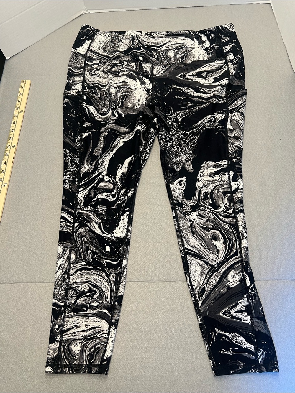 Torrid Pants Active Wear  Black Tye Dye Pull On Athletic Workout Size 3 - 3X